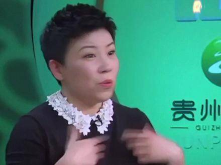 她是乒坛开山级“大魔王”，史上独一份的女子超级全满贯得主——邓亚萍
