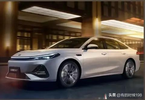10万级混动轿车黑马!吉利银河A7 EM-i杀疯了