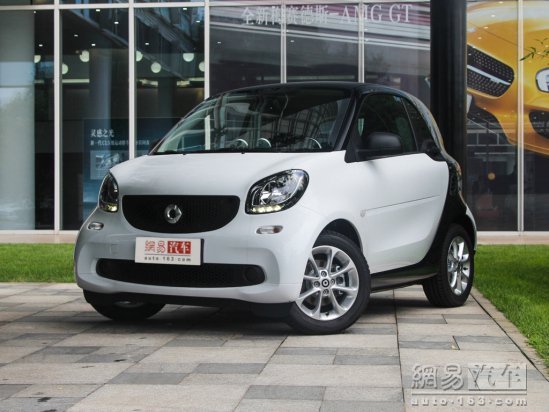smartsmart fortwo 2018款 1.0L 硬顶灵动版_车库