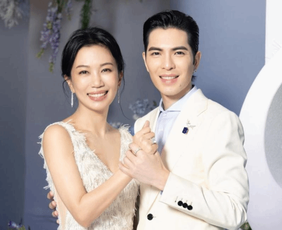 萧敬腾考虑和大14岁妻子领养孩子：心疼老婆|游民星空