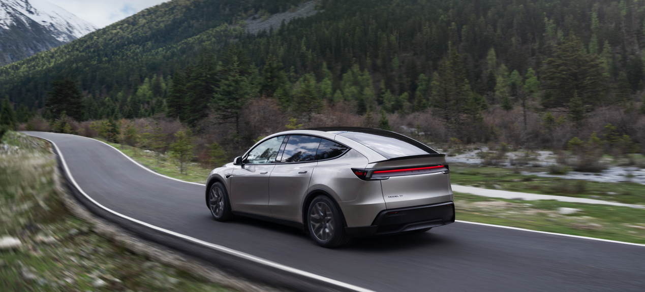 特斯拉在中国市场推出全新六座SUV Model Y L 售价33.9万元起-重庆