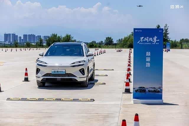 试驾比亚迪海狮06 兼顾舒适与操控 | BitAuto Australia