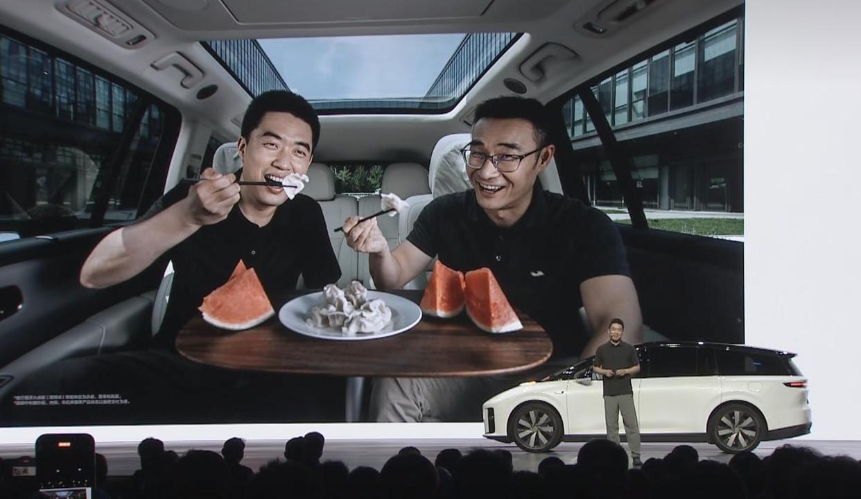 SUV版MEGA上市!理想i8售价32.18万起,李想这次对了吗?