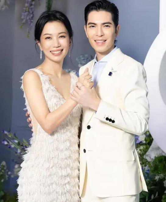 萧敬腾夫妇面临“催生”风波,老萧坦言:基因不佳,更倾向于领养