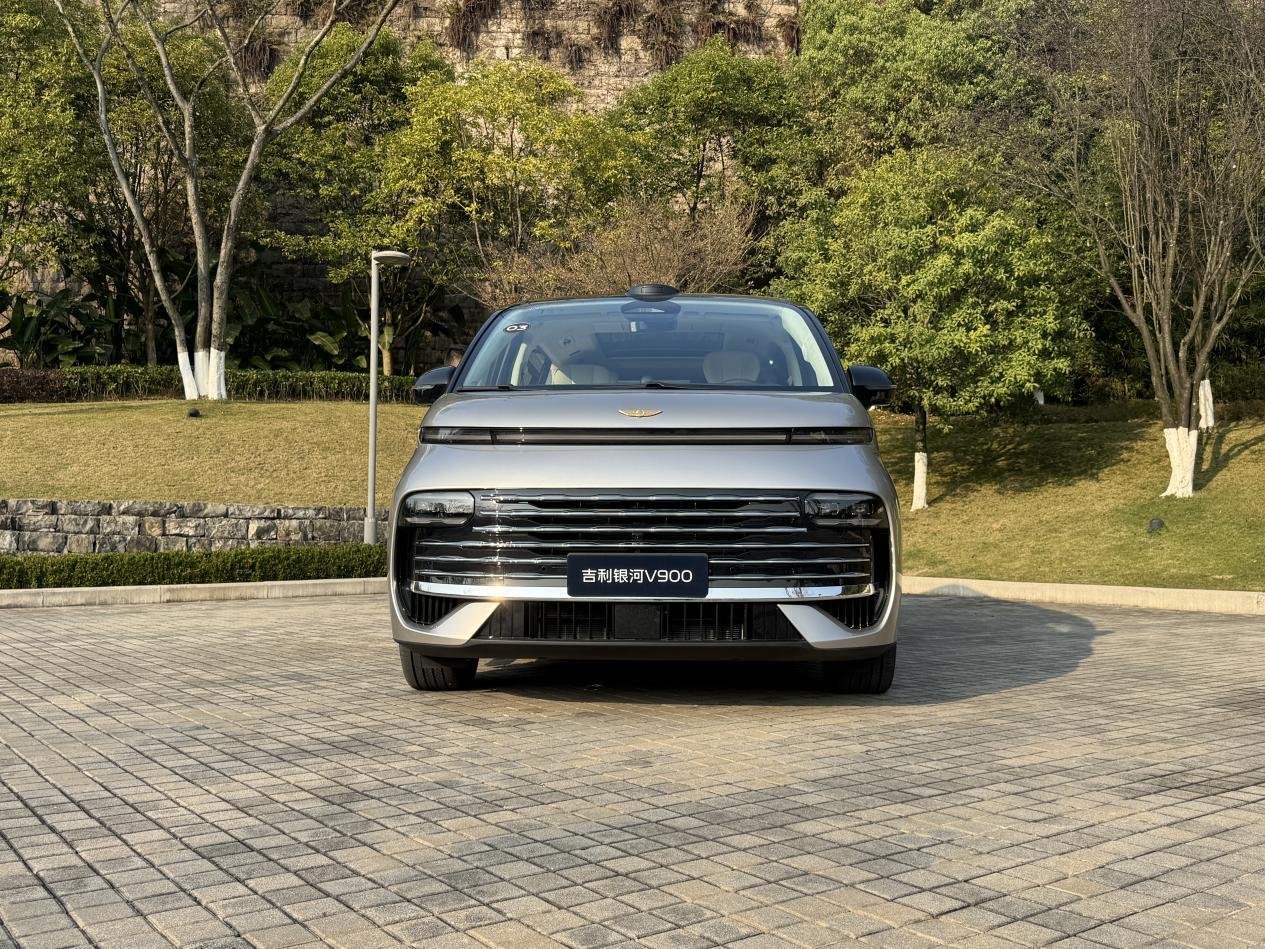 有6/7/8座三种布局，吉利银河V900能不能做家用车？ | BitAuto