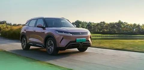 极狐T1 6.88万起VS吉利星愿 空间续航谁更懂家庭需求