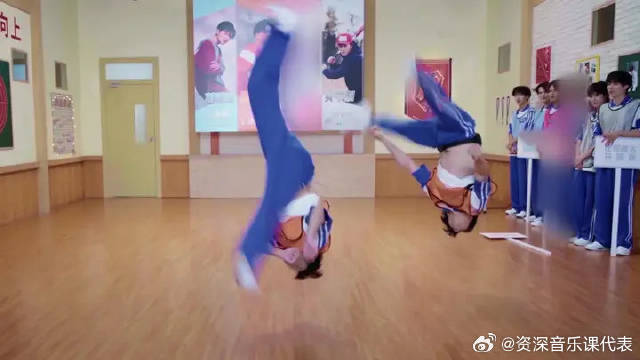 刘迦开局即王炸，行云流水的360°空翻，帅气与魅力值爆表！