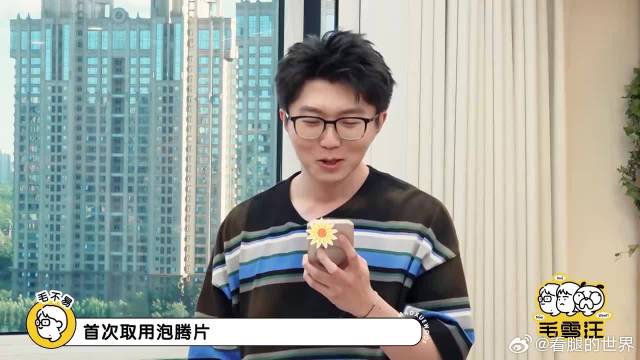 笑不活了！王安宇10年前朋友圈曝光，两个字笑疯李雪琴！