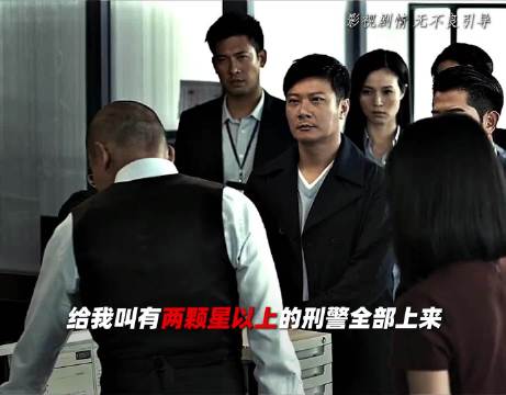一辆冲锋车 五个警察 加上车上的装备 值多少钱？