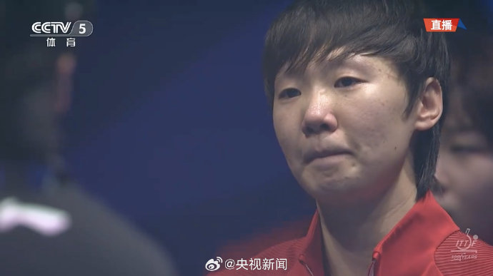 王曼昱世乒赛逆转夺冠激动落泪