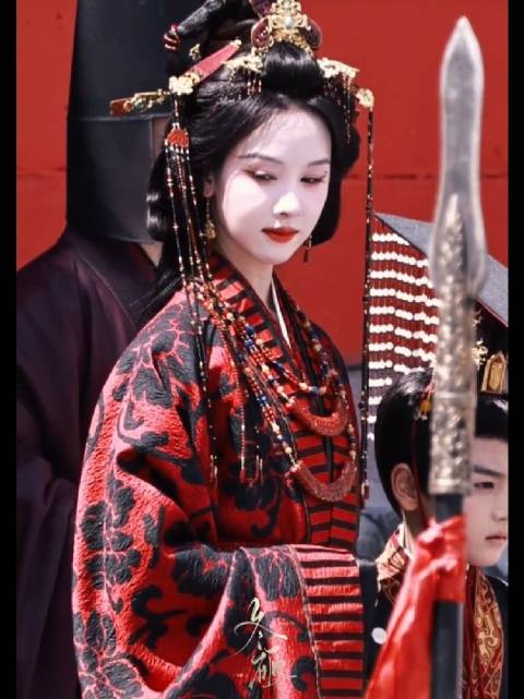 《翘楚》终于动了！权谋野心大女主好爽