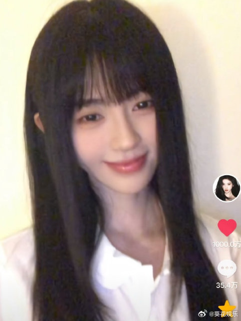 这次舞台表演背后，鞠婧祎为粉丝准备了哪些特别的互动或设计？