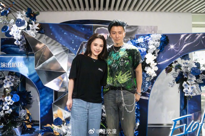 钟欣潼的《潼学录》和音乐如何表达她对夏天的思考？
