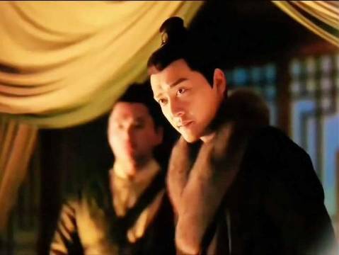 顾廷烨抬手并非致歉，而是提醒母亲——您尚需勤加锤炼