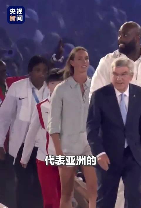 孙颖莎包揽三大赛五冠，连续两届世乒赛力挽狂澜