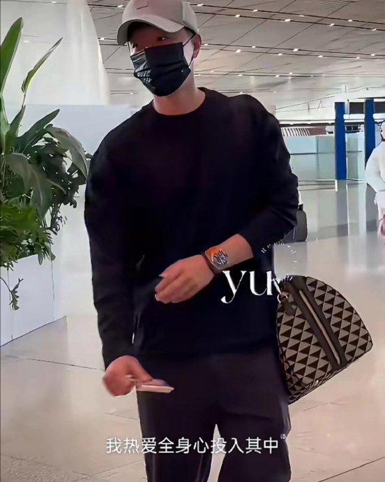 除了合影，马龙和许昕在伦敦世乒赛期间还为球队做了什么？