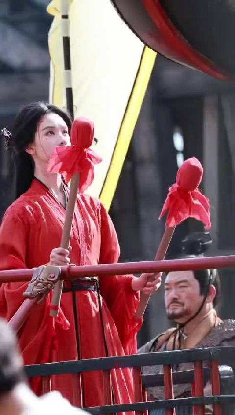 陈都灵《翘楚》饰楚朝，清冷坚韧气场全开