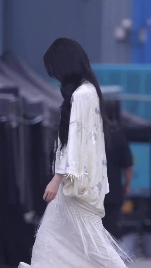 王楚然《浮生》的第二套民国造型来袭！美得我走不动道了
