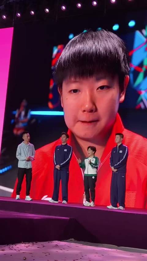 邓亚萍总结孙颖莎赛后采访片段，恭喜中国女队打赢日本，获得世乒赛七连冠