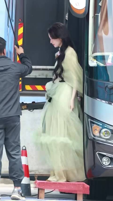 王楚然浮生路透，森系仙气扑面而来，这是什么绝美仙子