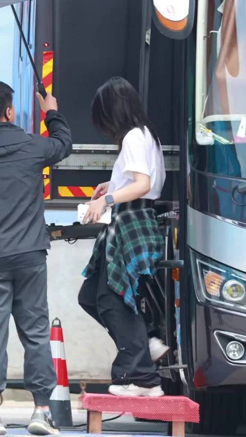 这个王楚然美成啥样了，完全是绿野花仙子啊！