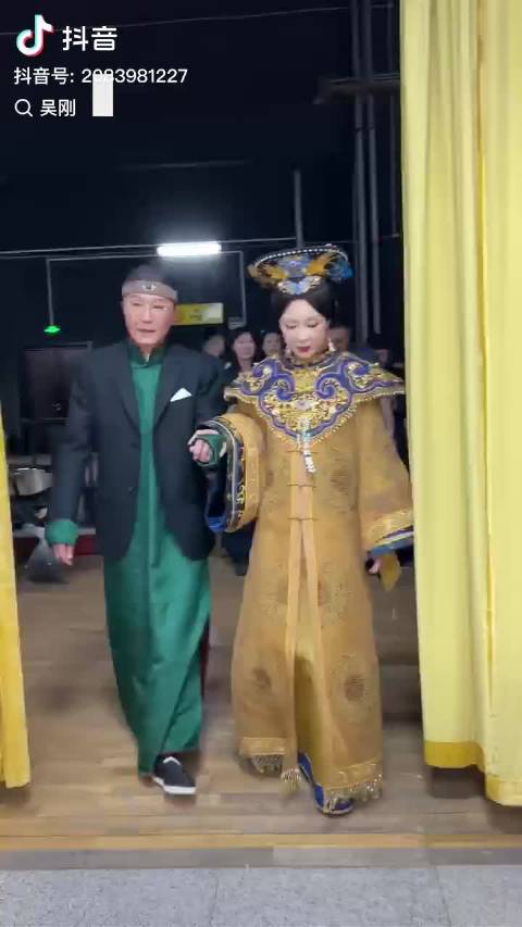 吴刚岳秀清话剧大戏法定妆曝光，模范夫妻再同台