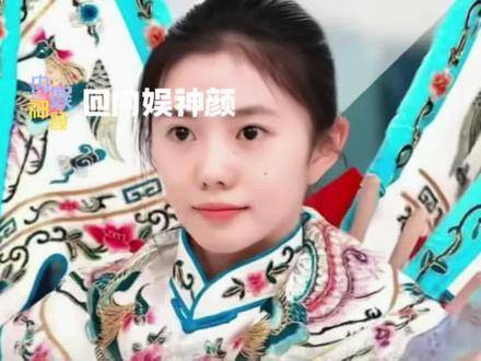 刘浩存身上流淌着老派演员特有的沉稳气韵