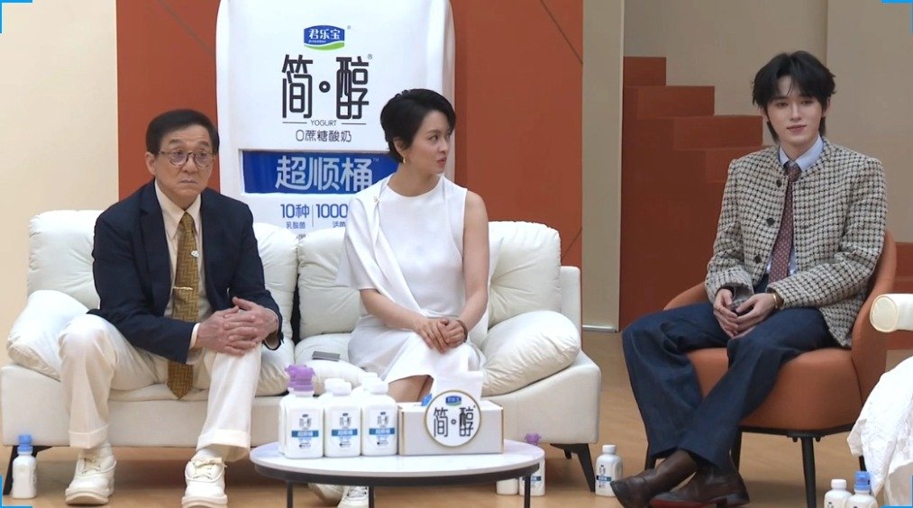 宋亚轩在国乐无双直播清唱了《体贴》 简单清唱几句也好好听，期待舞台