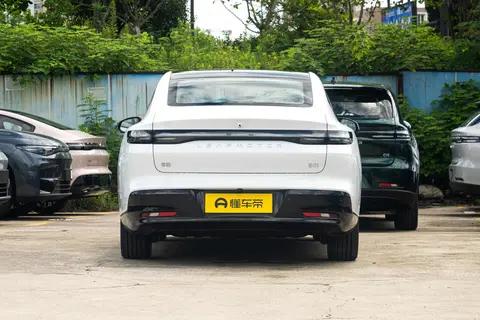 温润于心,智行于途——解读零跑B01 2025款650激光雷达版