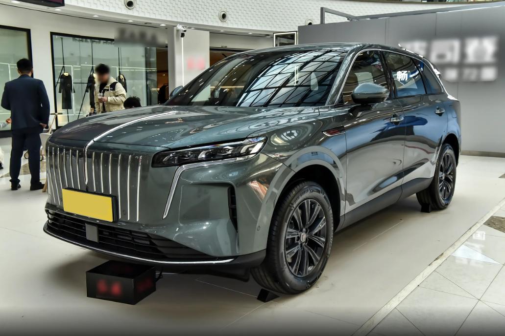 实测红旗HS6 PHEV:续航超1300km,大五座+可油可电,才17万多!