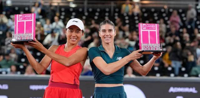 张帅与奥斯塔彭科强势晋级WTA500斯图加特女双八强