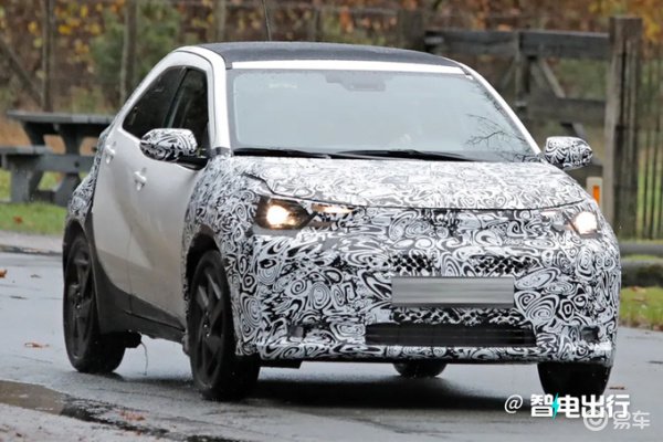 RAV4荣放并搭载1.6T涡轮增压发动机