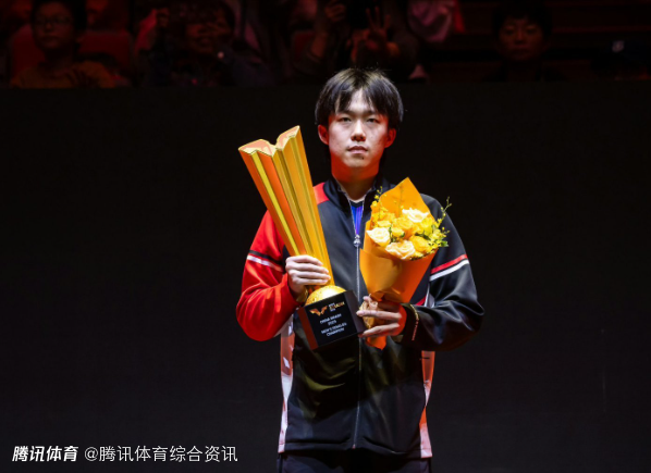 邓亚萍:王楚钦以责任感和担当精神走到最后 希望他快点休息