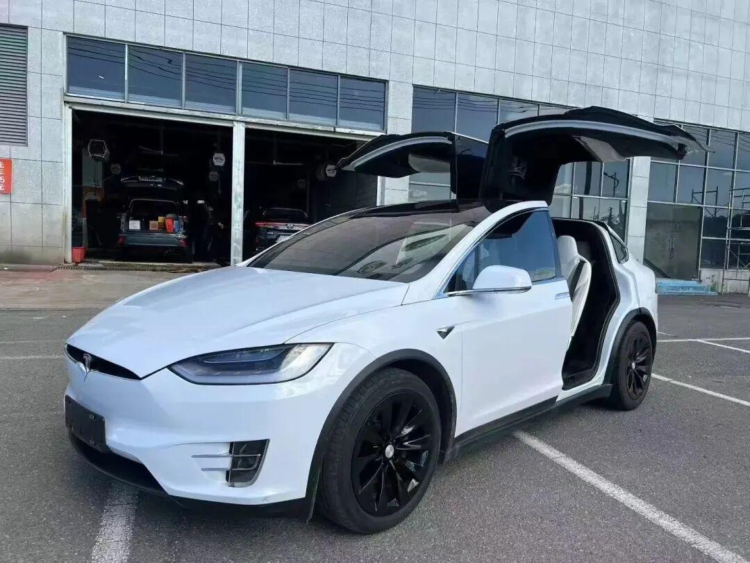 Model X正式停产!最后一辆车签满员工名字|model x|停产|弗里蒙特工厂|新能源汽车|特斯拉|电动化