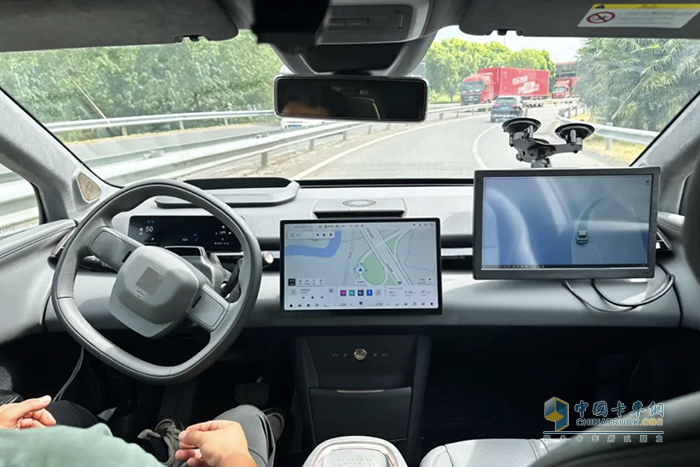 驾驶新体验　采埃孚发布高速公路自动驾驶领航辅助系统_卡车网
