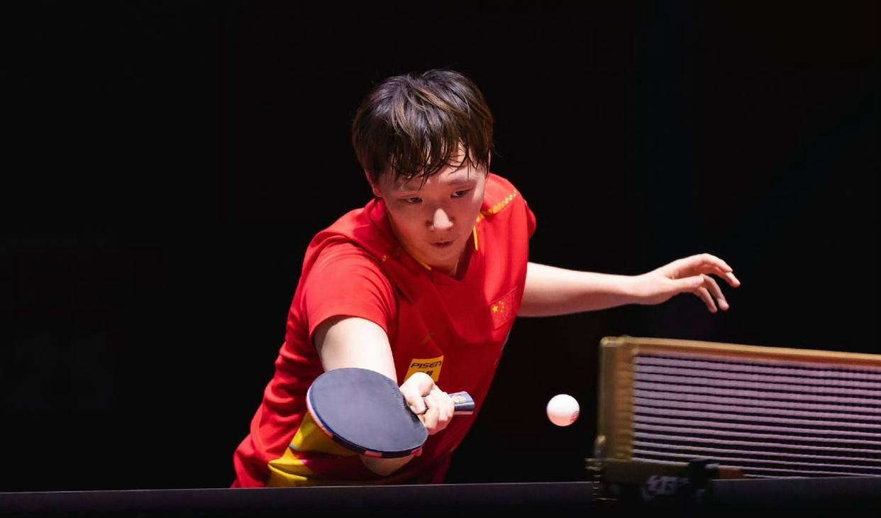 王曼昱以4-0战胜张本美和，晋级世乒赛女单四强，另有哪些选手晋级?_伊藤美_比赛_孙颖莎