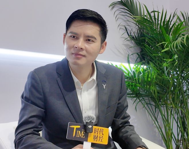 专访岚图李博晓:一些传统豪华品牌产品力远远跟不上时代，岚图泰山X8要做五座新王|mpv|suv_订阅