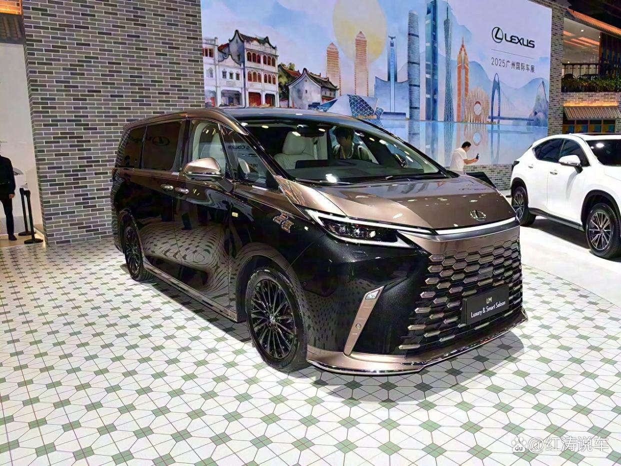 雷克萨斯LM特别版亮相,豪华中大型MPV,网友:车挺好,买不起