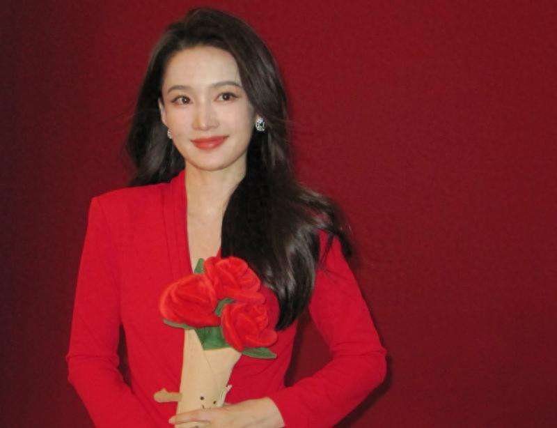李沁竟翻红了,凭借《逐玉》《浪姐7》和《冰湖重生》?
