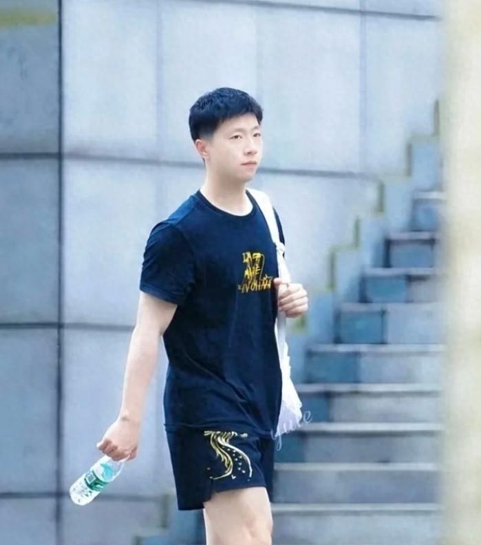 马龙,许昕回归!与孙颖莎正手对拉惹争议,实则暗藏战术深意