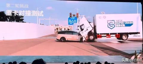理想i8撞飞8吨卡车?一场碰撞测试背后的三重争议