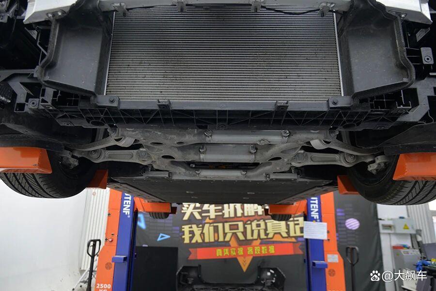 阿维塔06拆车:满眼铝合金,除了生锈确实挑不出毛病!