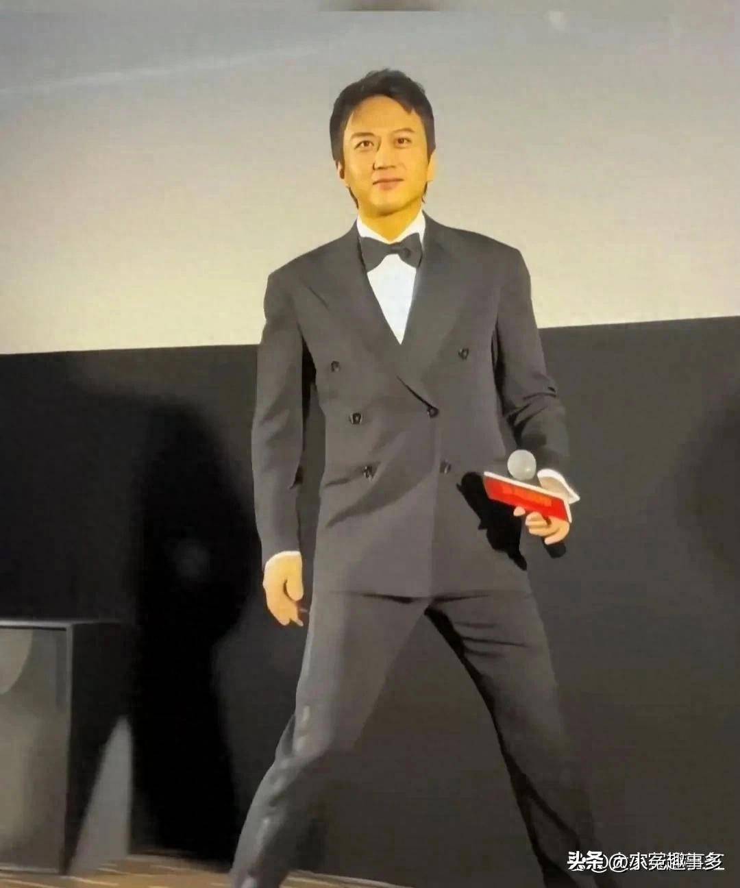邓超爆料家庭趣事，晚上9点家里静悄悄，老婆孩子早早熄灯睡觉_孙俪_作息_身体