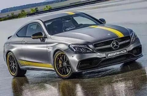 从四缸争议到六缸回归！奔驰AMG C 63改款背后的性能救赎