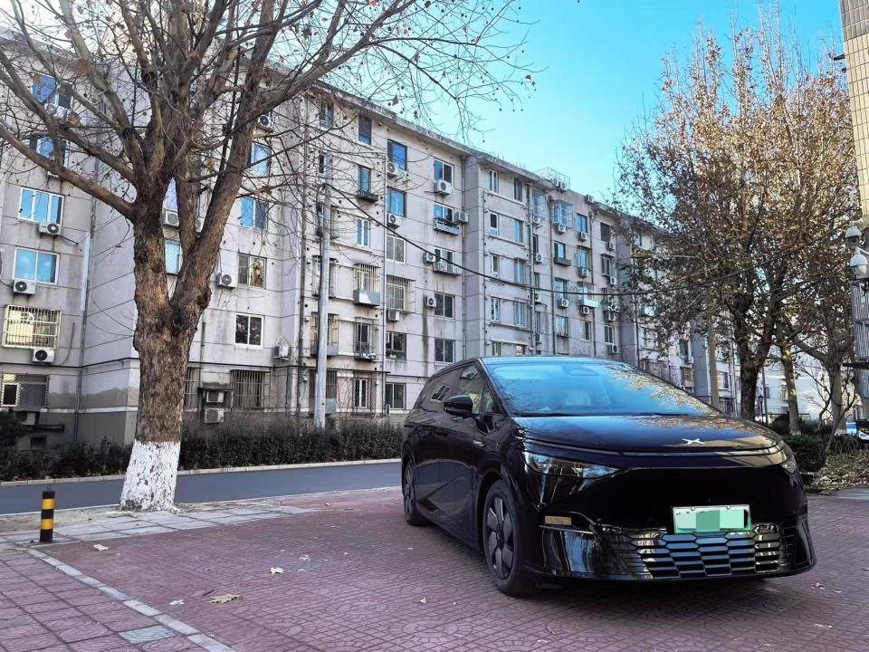 试驾小鹏X9智驾能力提升,实测冬季续航约500公里_新闻