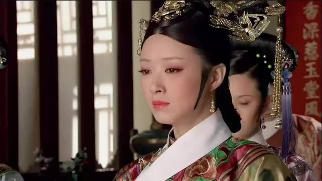 华妃再跋扈也很尊敬苏公公，苏公公也从未对她落井下石.