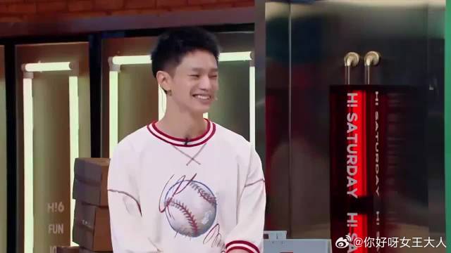 丁程鑫牵赵今麦，赵今麦心率超过130了，这也太配了吧
