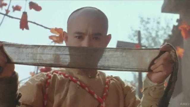 李连杰这段打戏完美复刻小时候心中的武侠梦形象，每一个停顿不要太帅