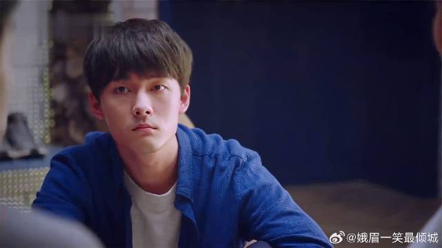 贺灿阳觉得姐姐只是处在暧昧期，大可不必担心