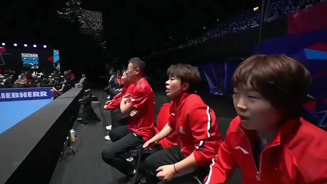 中国女乒第24次捧起考比伦杯，并达成世乒赛女团七连冠辉煌成就！